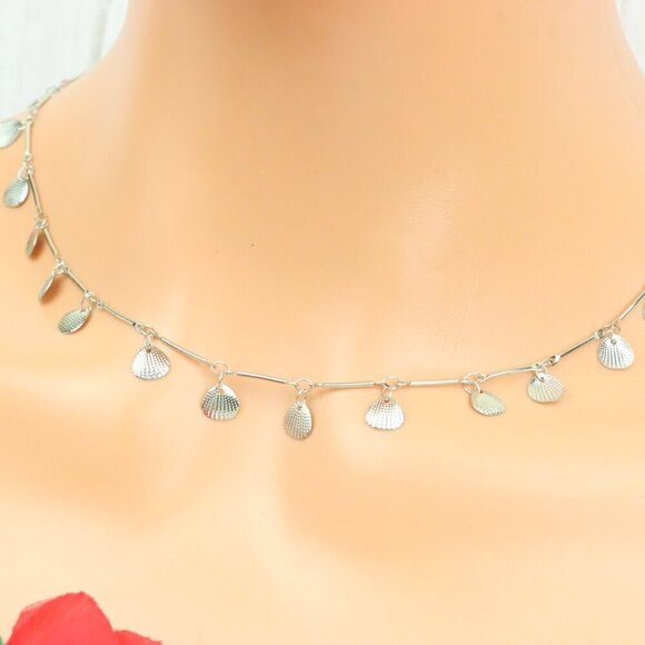 "Minimalist & Elegant Necklace Chain – Perfect for Women & Girls | UNVRC1117 - Picture 9 of 10